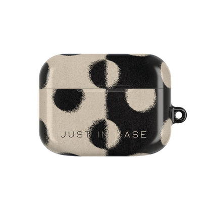 BLACK DOTS & CREAM