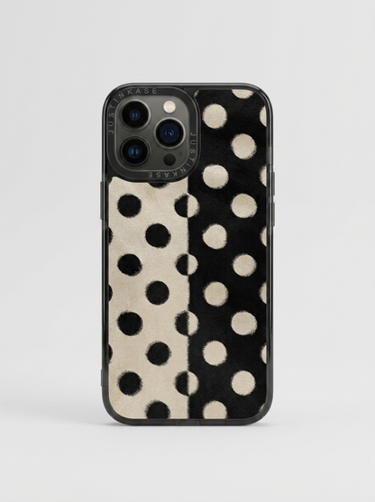 BLACK DOTS CASE PLATE