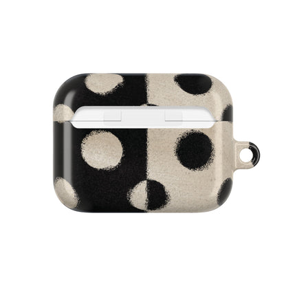 BLACK DOTS & CREAM