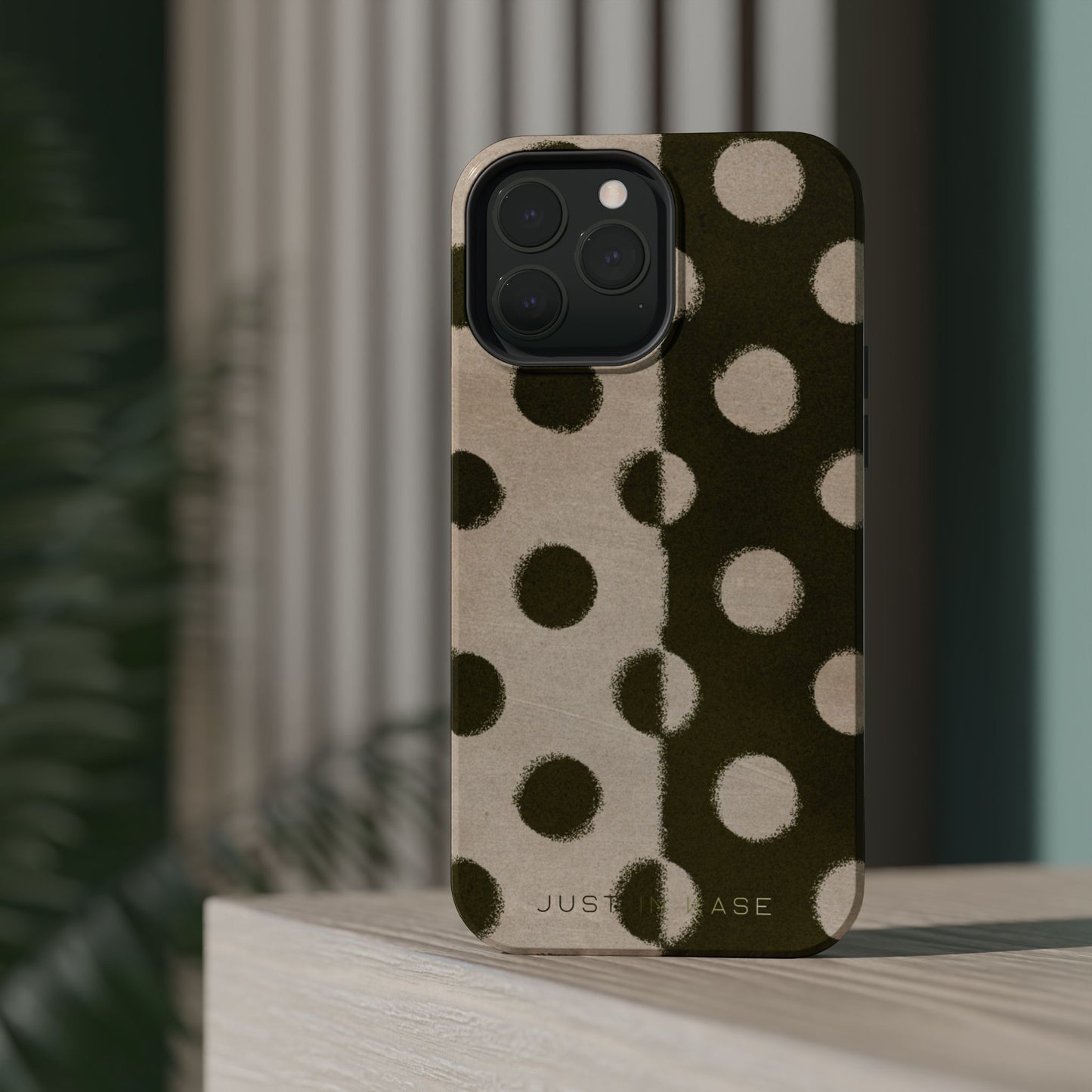 GREEN DOTS